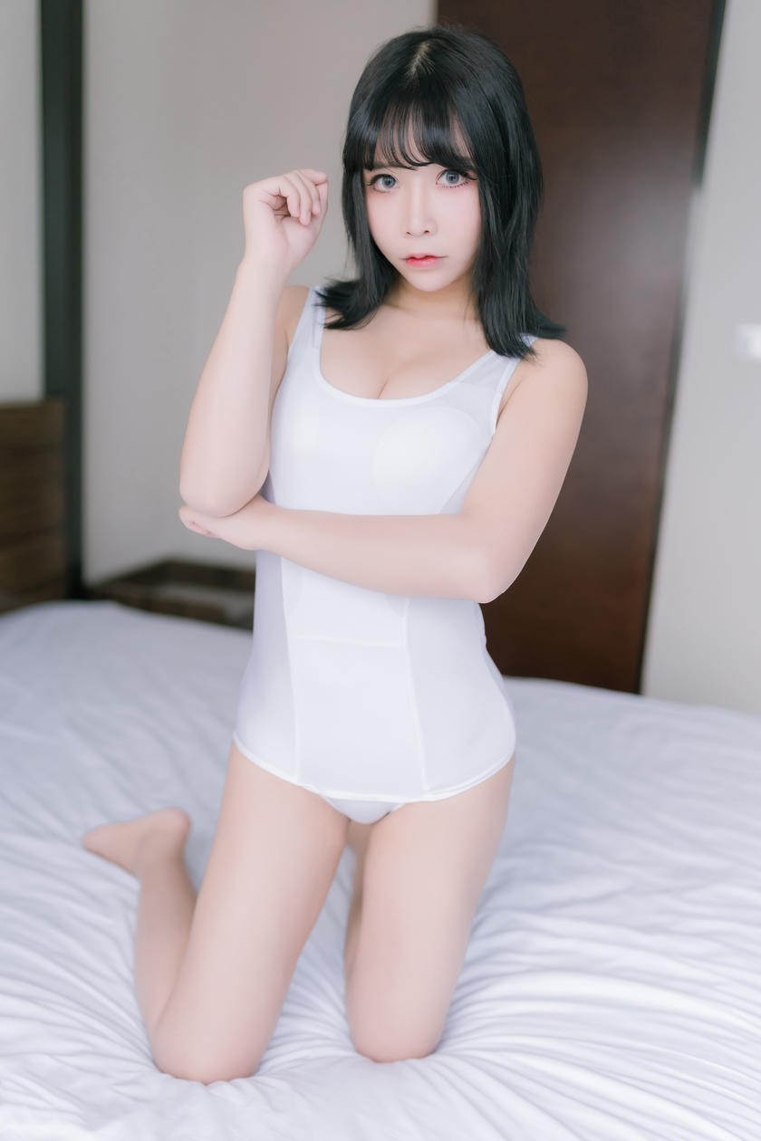 微博红人Coser@抱走莫子aa – 大姐姐 [41P/122MB]