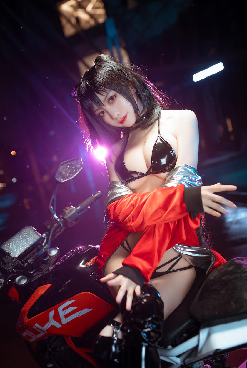 微博红人Coser@水淼 – 大凤机车 [33P/529MB]